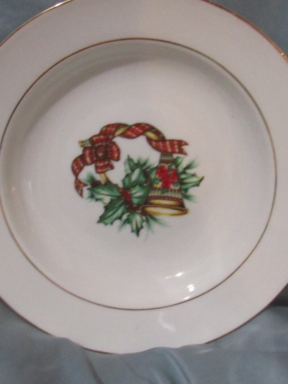 Sonata Noel Rimmed Soup Bowl / Salad Plate, Gold Gilt Trim Holly & Trumpet  Y622